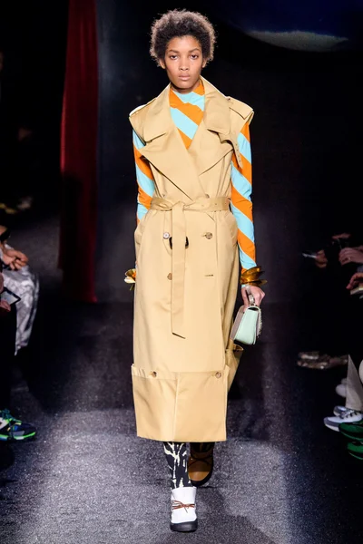 Look 41